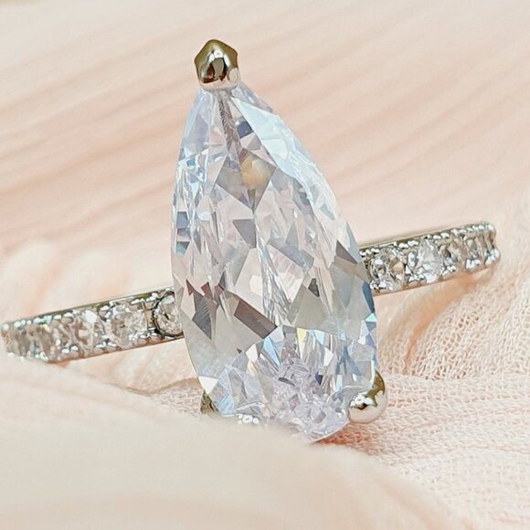 💎 Elegant Shiny Zircon Romantic Luxury Pear Wedding Ring for Women, INDN83… - Picture 4 of 4